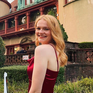 Meet your Posher, Abby